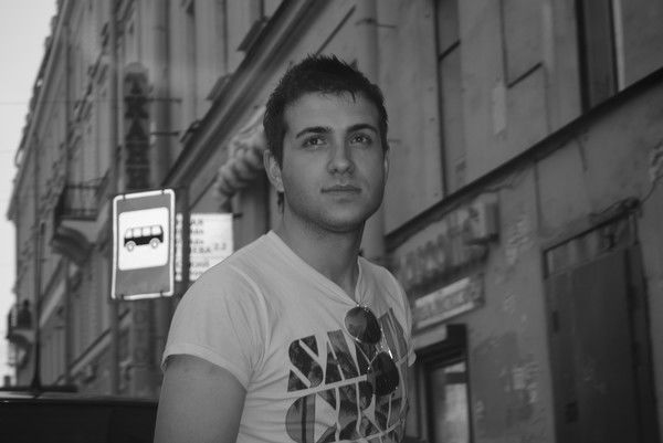 Леонид Петров