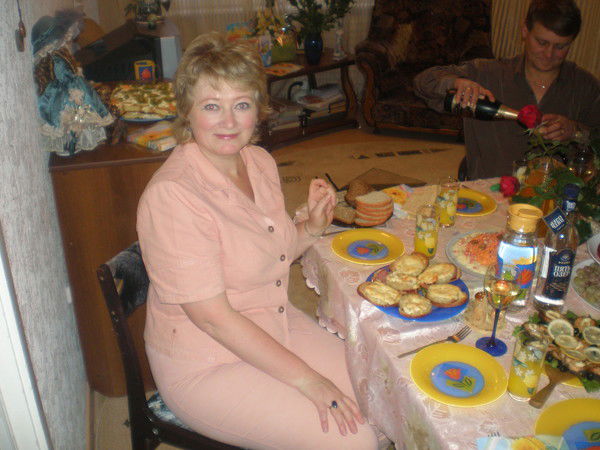 Лариса Борученко