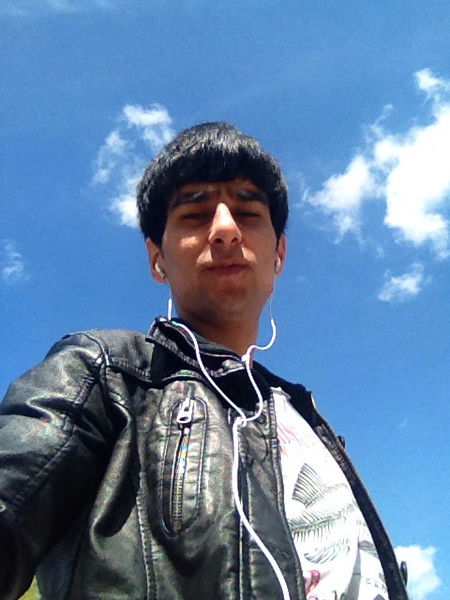 Шахромчон Шакариенов