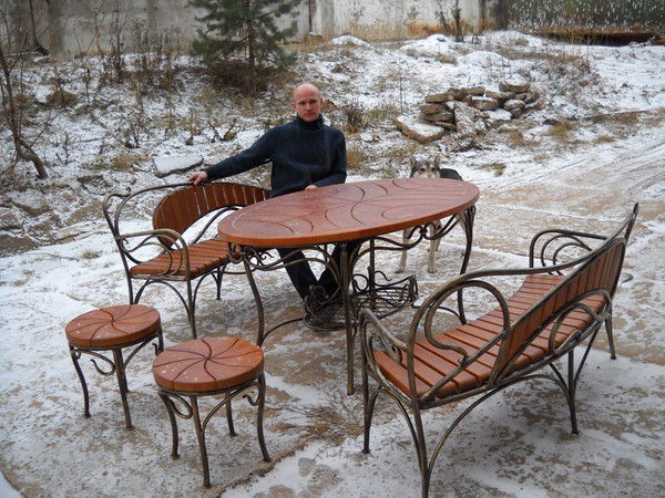 Роман Емельянов