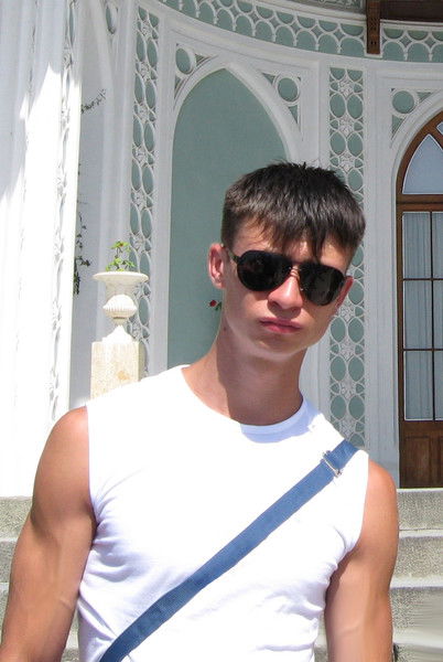 Павел Суханов