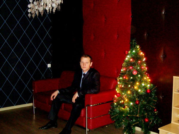 Александр Ренов