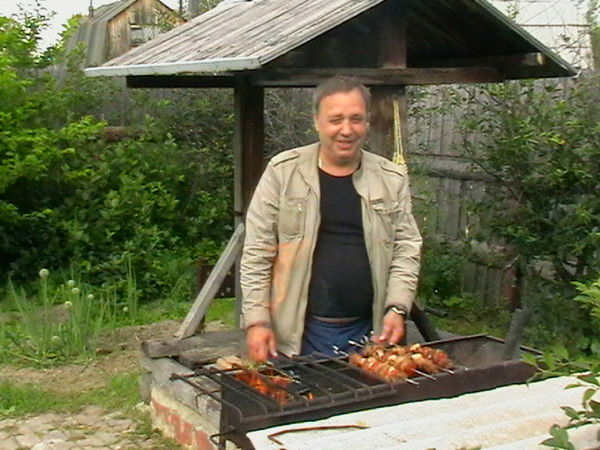 Борис Тугушев