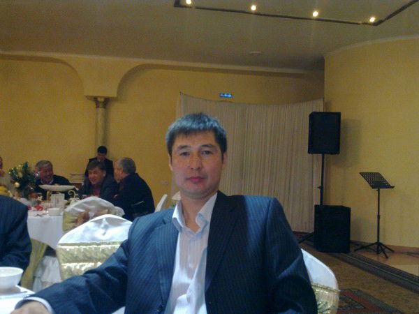 Жанибек Дакенов