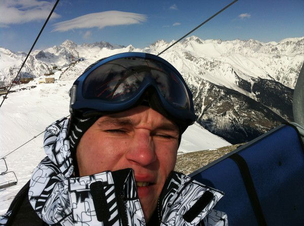 Владимир Викторович Низвестная