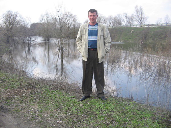 Владимир Шароватов