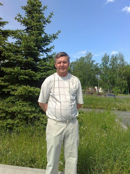 Виктор Белов