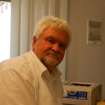 Виктор Асмус