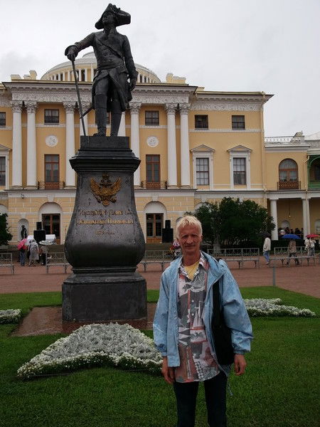 Олег Николаев