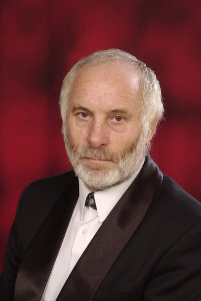 Владимир Максимов