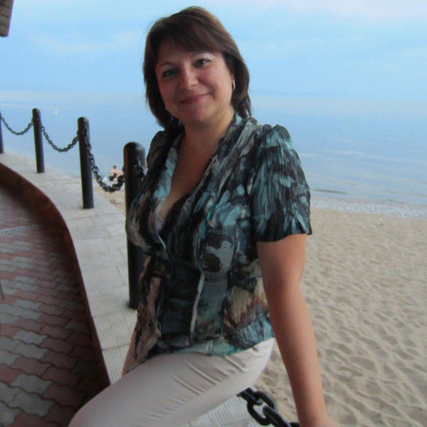 Елена Попова