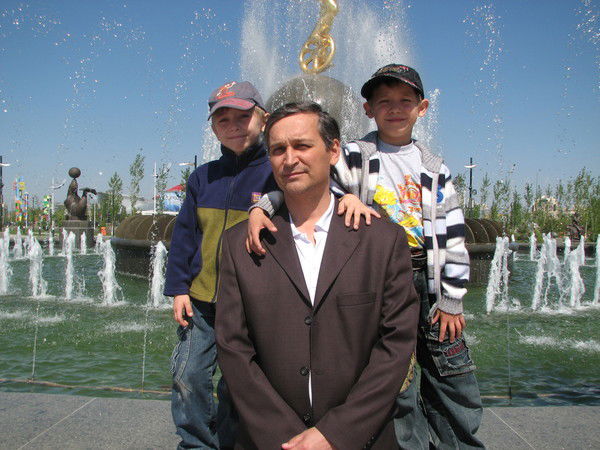 Владимир Гребенник