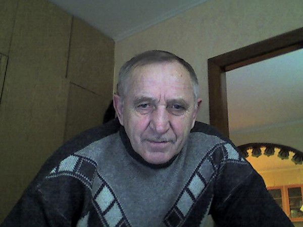 Виктор Николаев