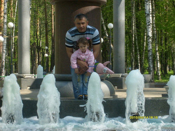 Назир Турсунов