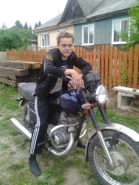 Рома Андреев