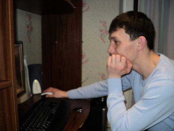 Максим Коломеец