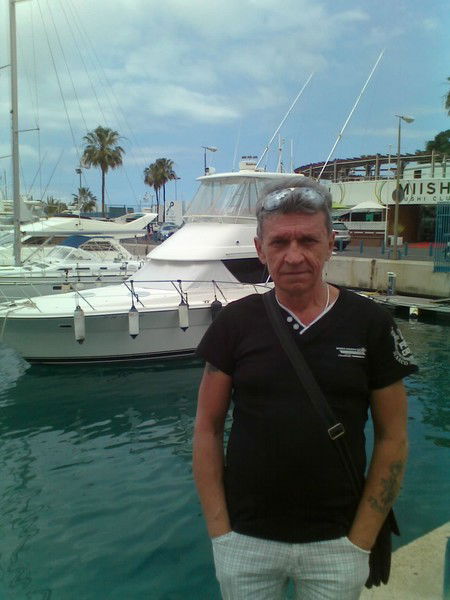 Александр Калмыков