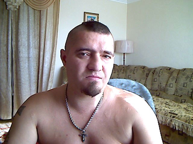 Роман Закоморный