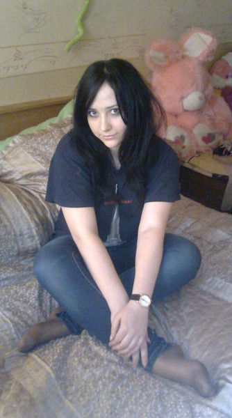 ***анютк@*** (-;