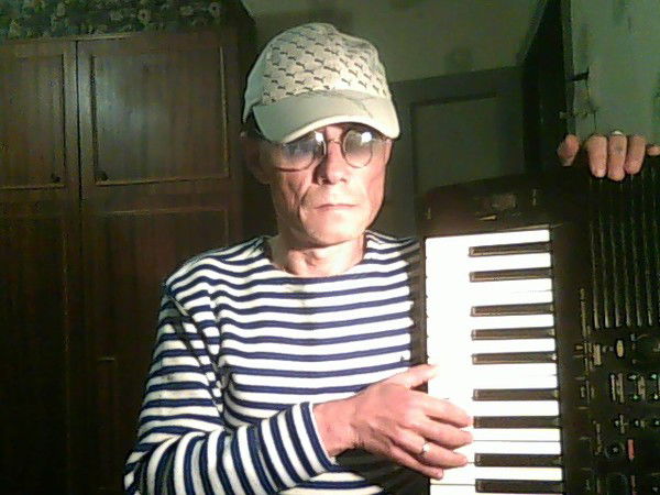 Игорь Леонтьев