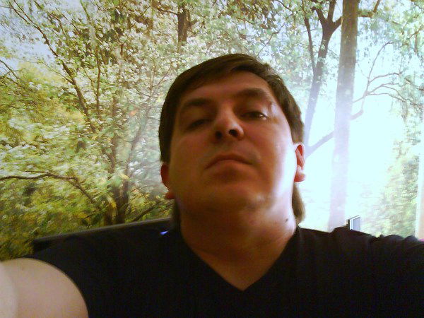 Олег Николаев