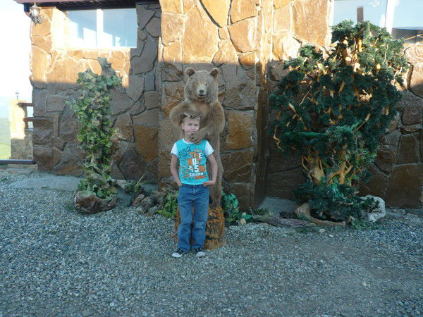 Влад Антонов