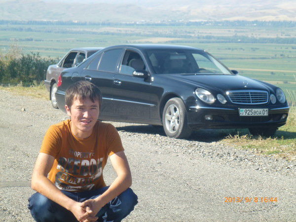 Азамат Есдаулетов