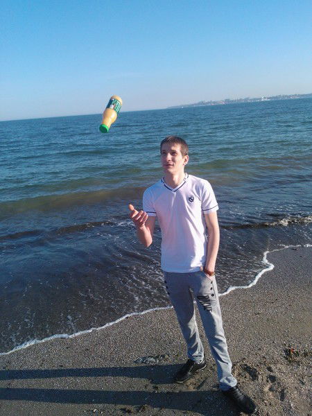 Александр Коваленко