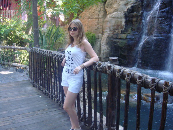 Лариса Бархатова