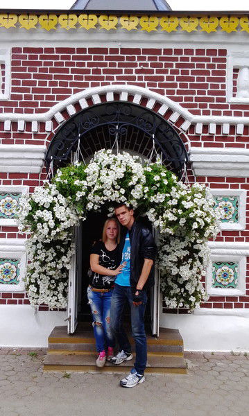 Анна Алхасова