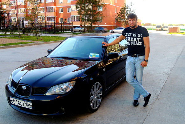 Александр Ефремов