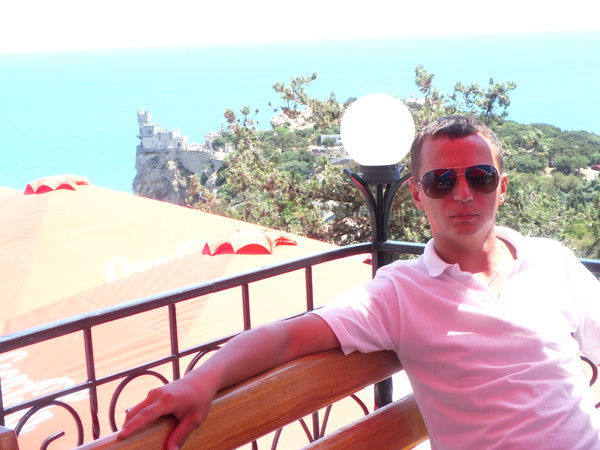 Сергей Леонов