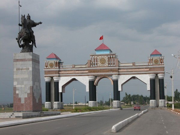 Данияр Садыров