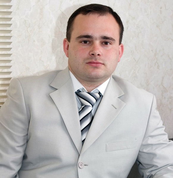 Александр Нужин