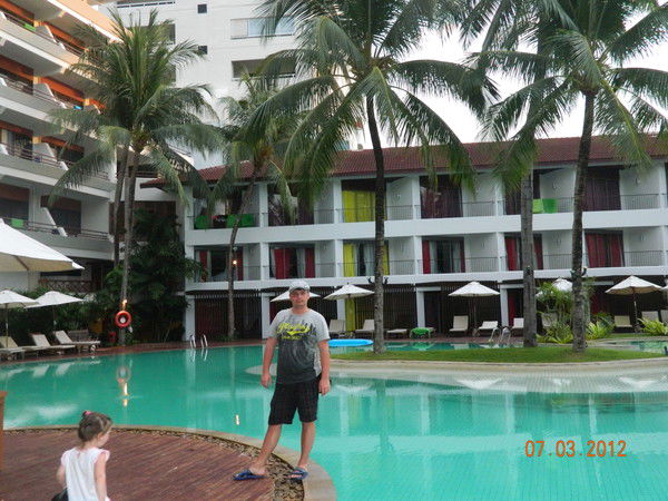 Александр Ахлюстин