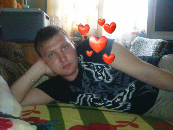 Александр Николаев