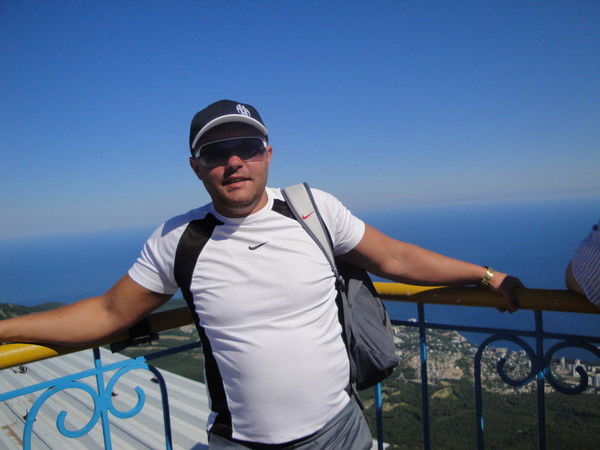 Андрей Титов