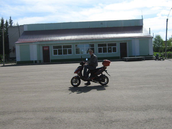 Роман Попов