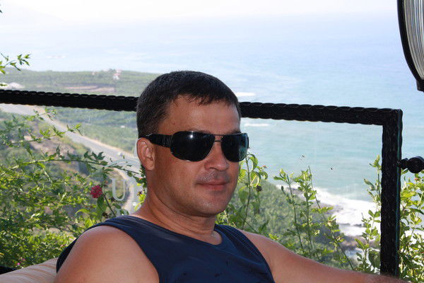 Руслан Шарипов