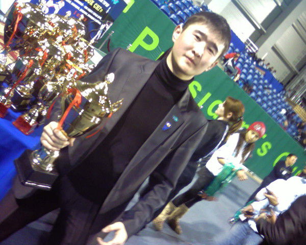 Асылбек Халыков