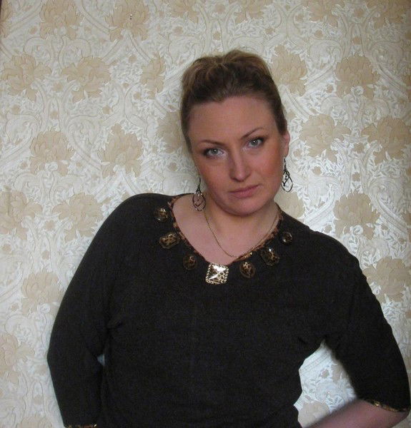 Елена Лезова