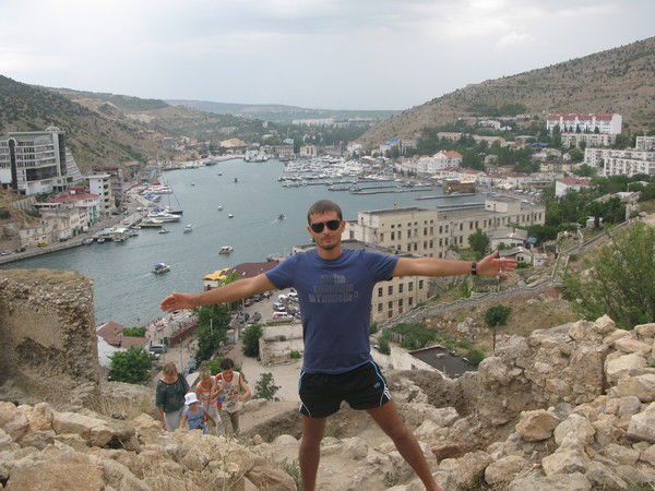 Антон Алексеенко