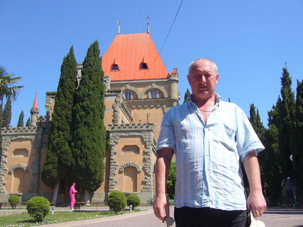 Геннадий Гелозаров