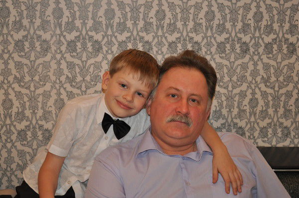 Виктор Эзау