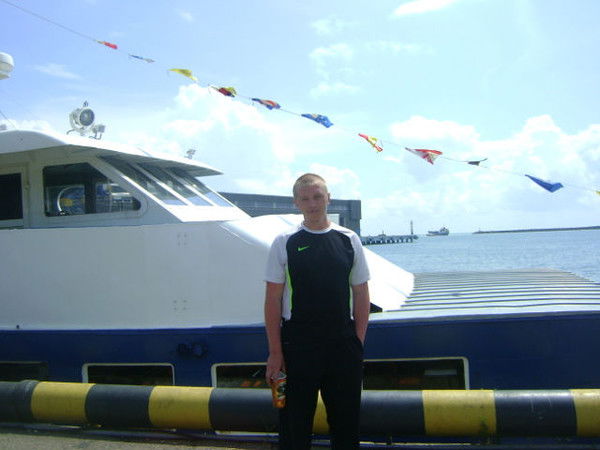 Денис Калашников