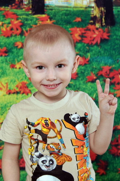 Виктор Романов