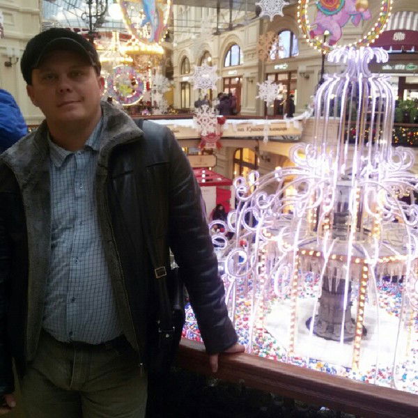 Денис Манаев