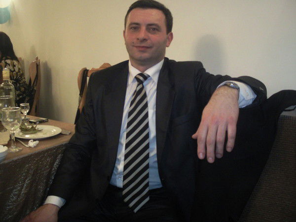 Эдуард Ароян