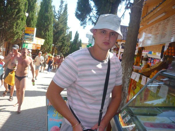 Алексей Остапенко