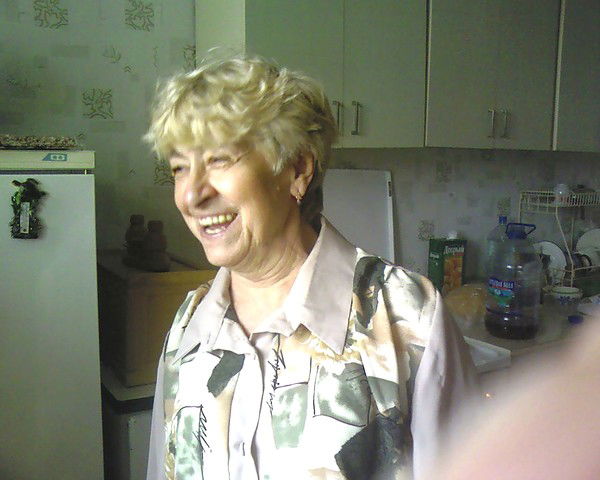 Лариса Серебренникова